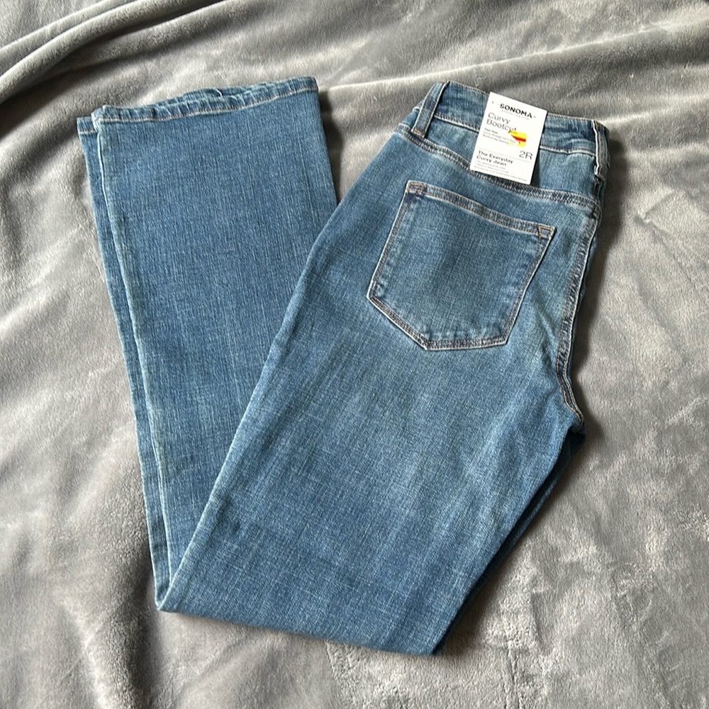 Curvy bootcut jeans